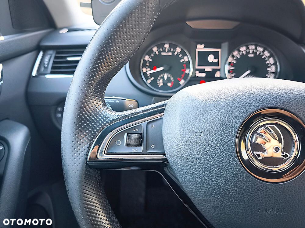 Skoda Octavia 1.4 TSI Ambition - 14