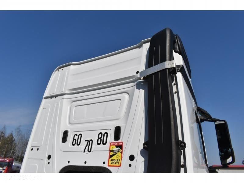 Mercedes-Benz Actros - 36