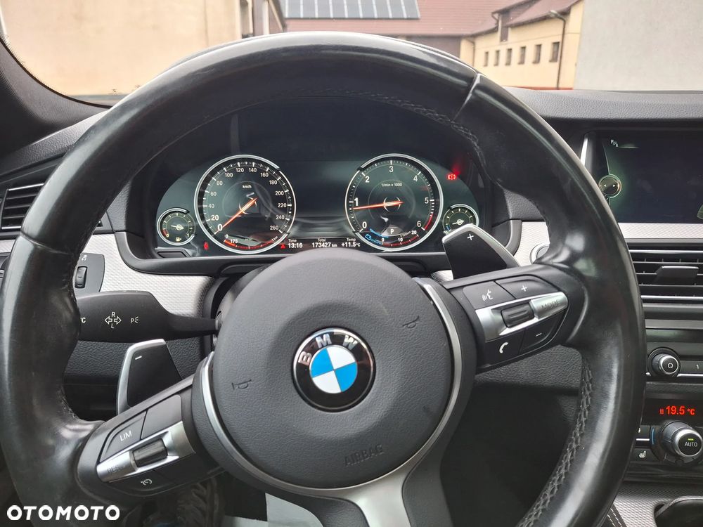 BMW Seria 5 520d Sport-Aut - 11