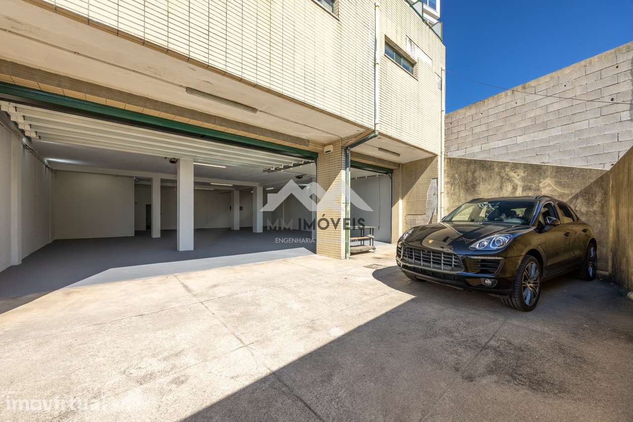 Armazém com 249,50 m² | Pedrouços | Excelentes acessos | Próximo S. Jo - Grande imagem: 2/13