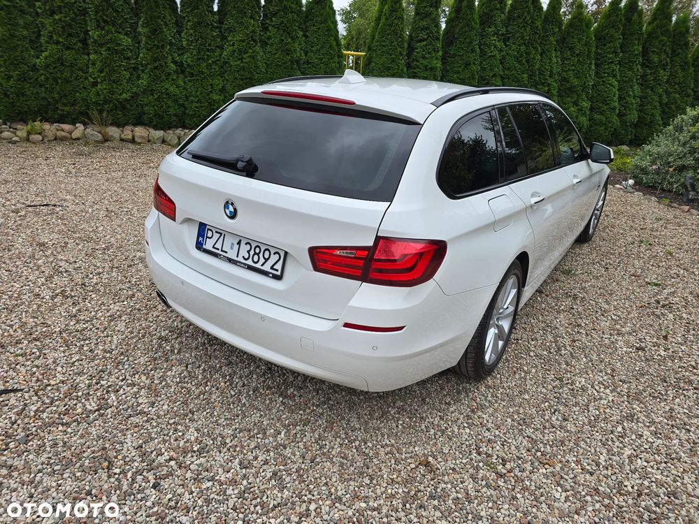 BMW Seria 5 525d Sport-Aut Luxury Line - 6