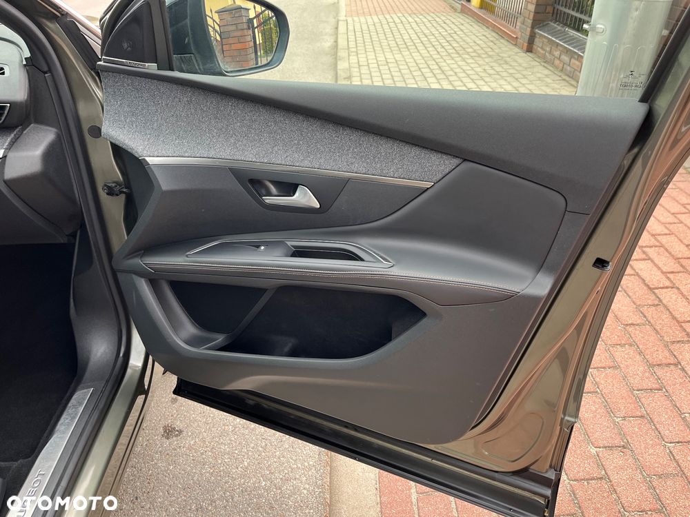Peugeot 5008 1.6 PureTech Allure S&S EAT8 - 13