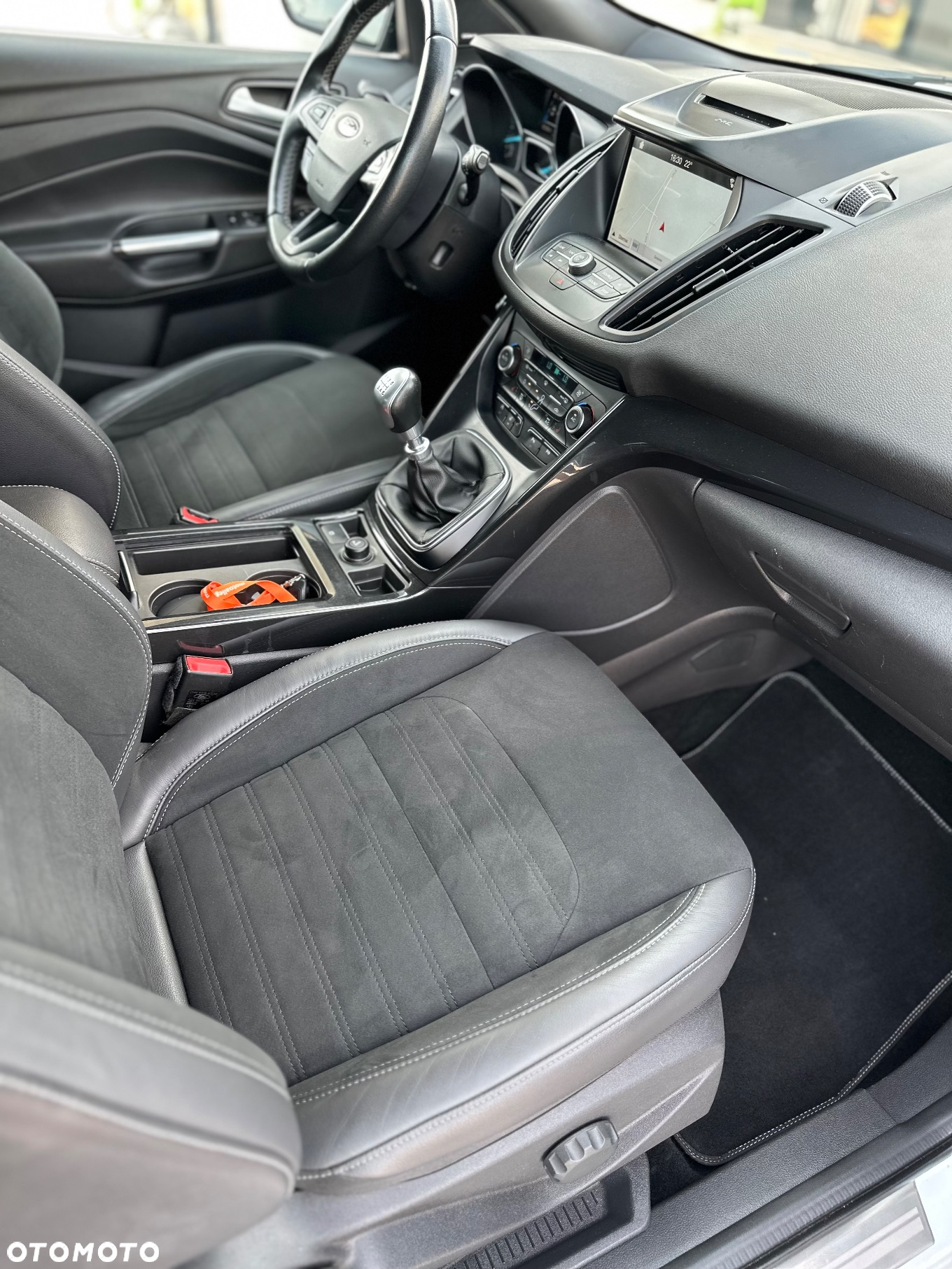 Ford Kuga 1.5 EcoBoost FWD ST-Line - 7