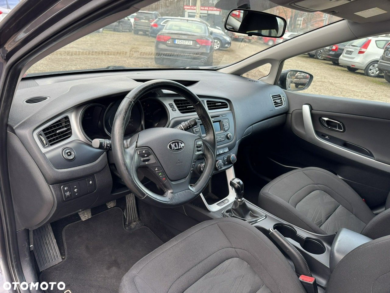 Kia Ceed - 24