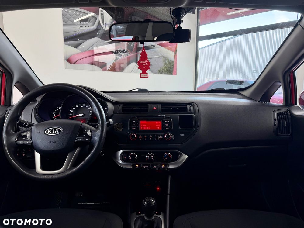 Kia Rio 1.2 L - 35