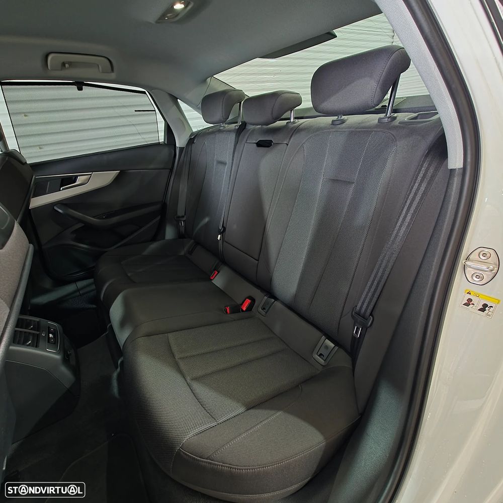 Audi A4 35 TDI S line S tronic - 15