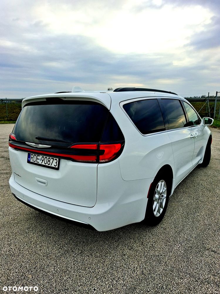 Chrysler Pacifica - 17