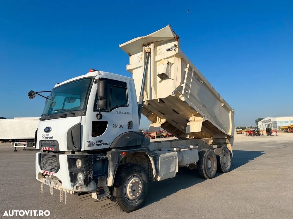 Ford Cargo 3542 D - 1