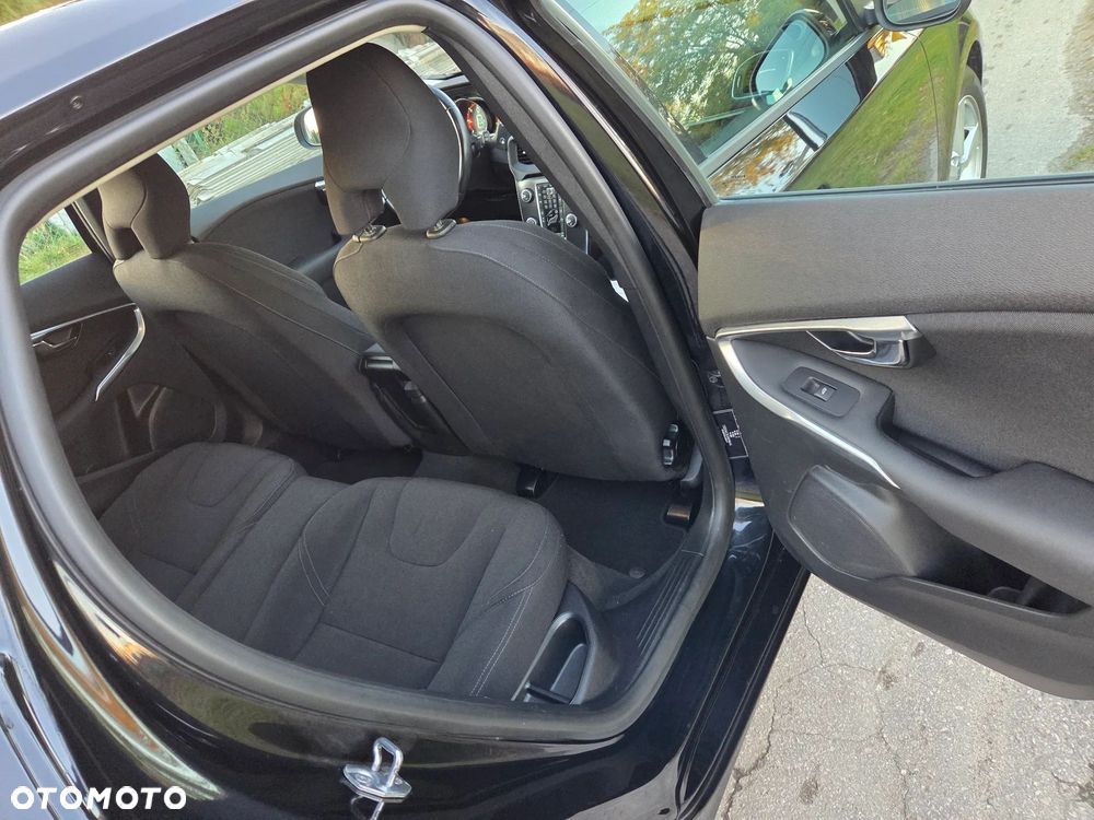 Volvo V40 - 11