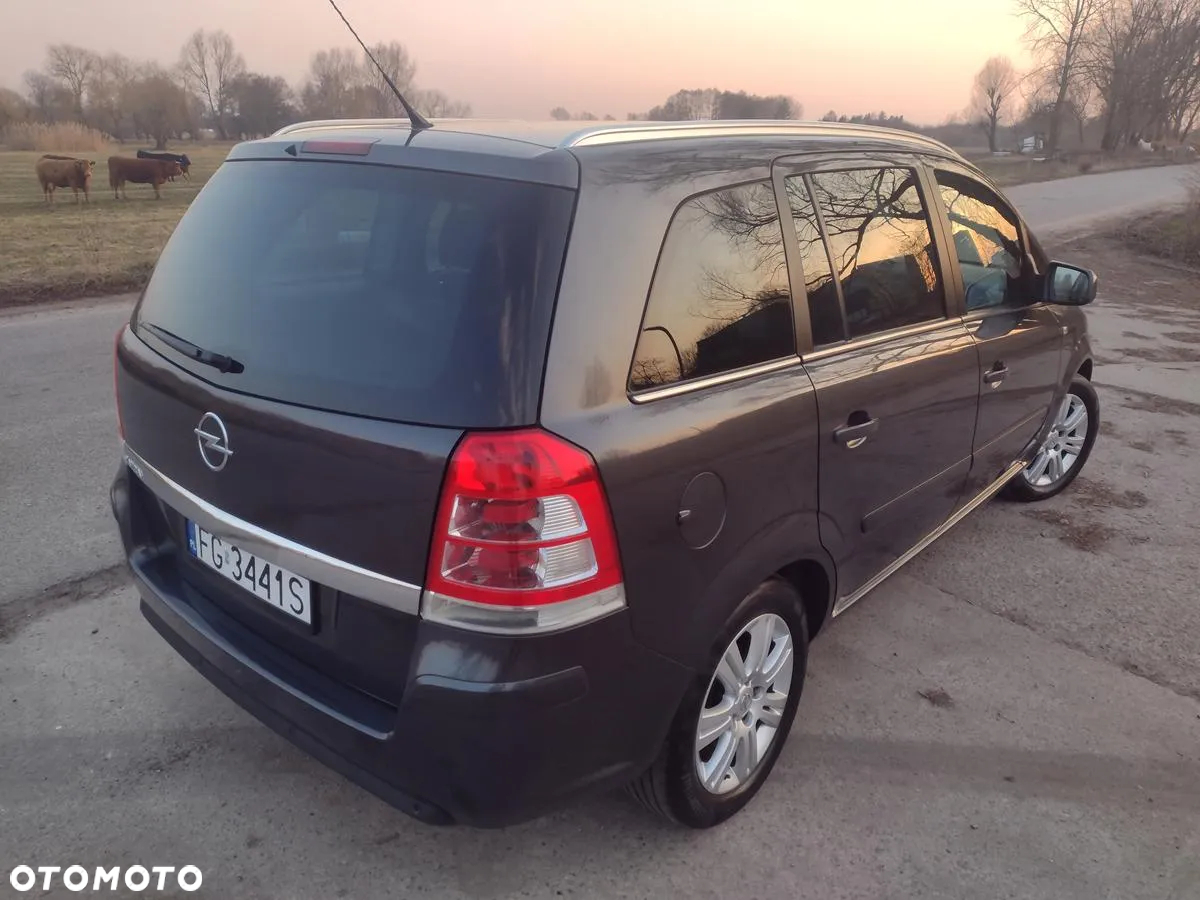 Opel Zafira 1.8 Cosmo - 5
