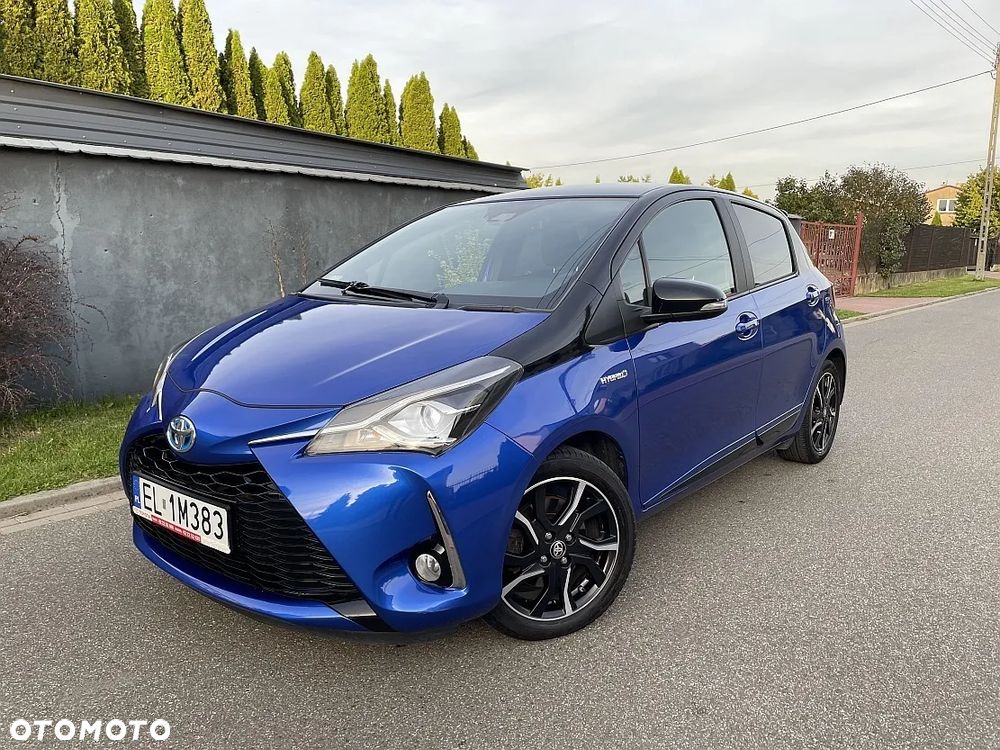 Toyota Yaris Hybrid 100 Selection Platinum - 1
