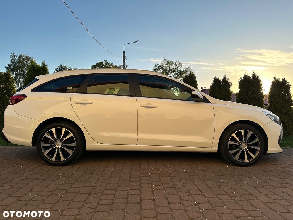 Hyundai i30 1.4 Classic + - 6