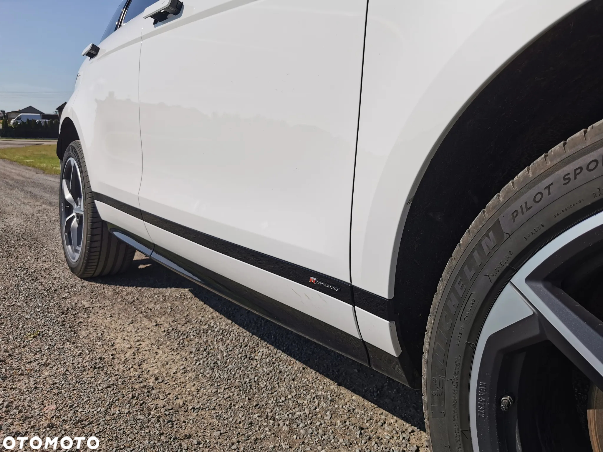 Land Rover Range Rover Evoque P250 R-Dynamic - 24