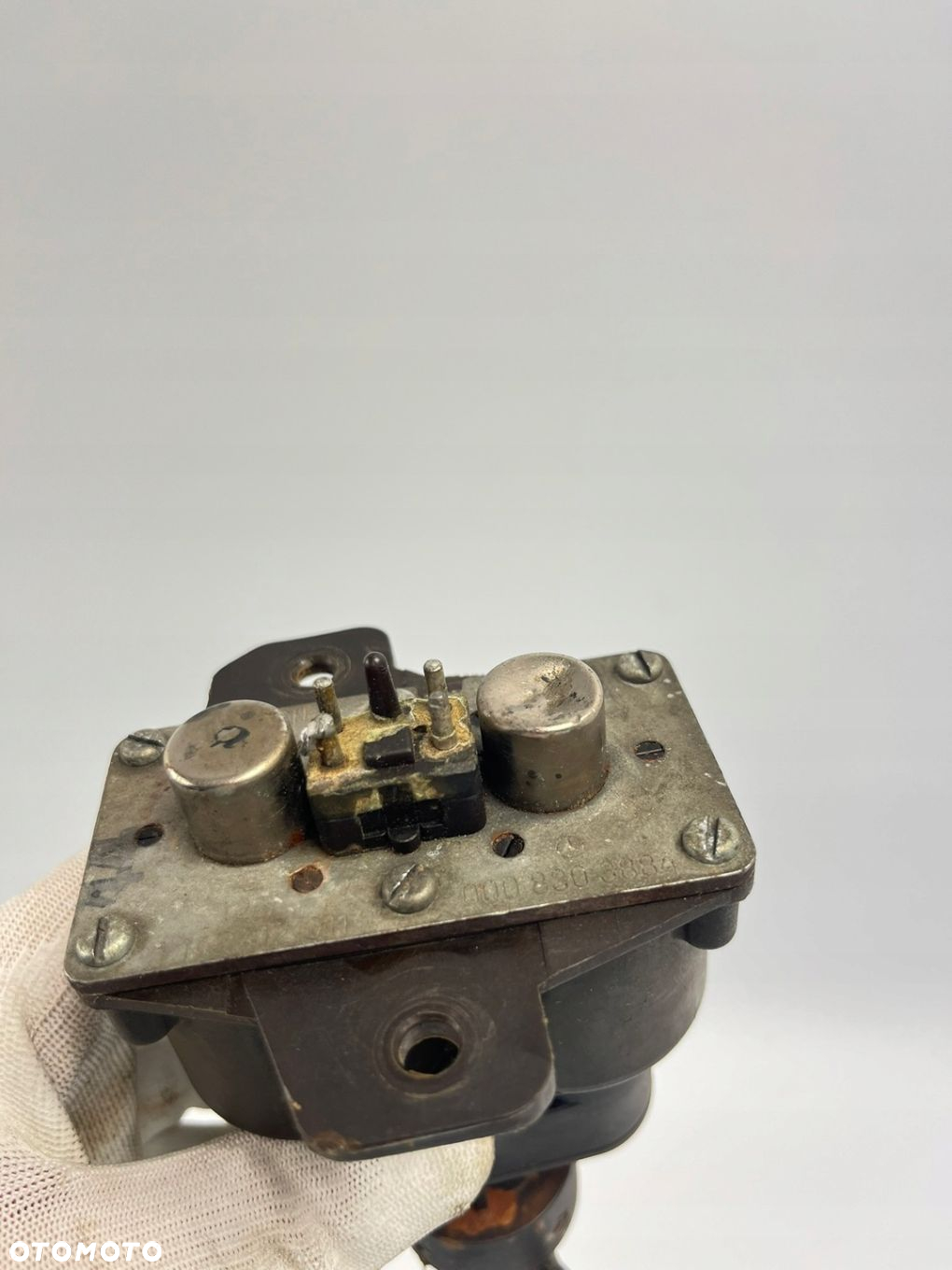 ZAWÓR OGRZEWANIA MERCEDES W126 C126 SE SEL SEC 0008303884 1147412011 - 9