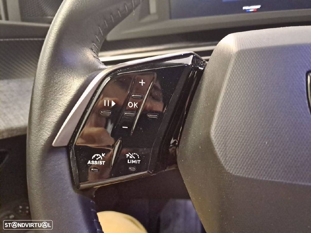 Peugeot 3008 1.2 Hybrid Allure e-DCS6 - 15