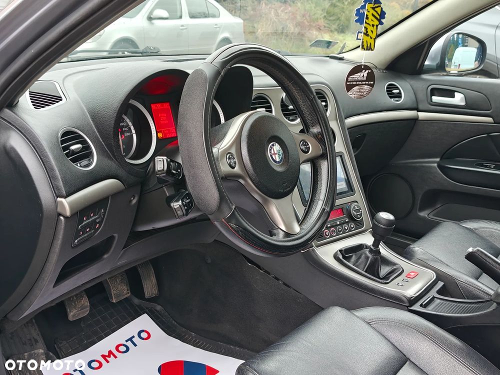 Alfa Romeo 159 1.9 JTDM 8V DPF - 17