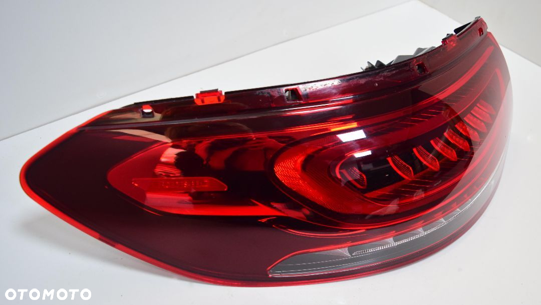 MERCEDES GLC W253 LAMPA LEWA TYLNA - 3