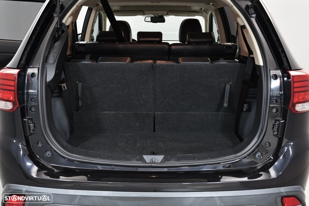 Mitsubishi Outlander 2.2 DI-D Intense+ - 28