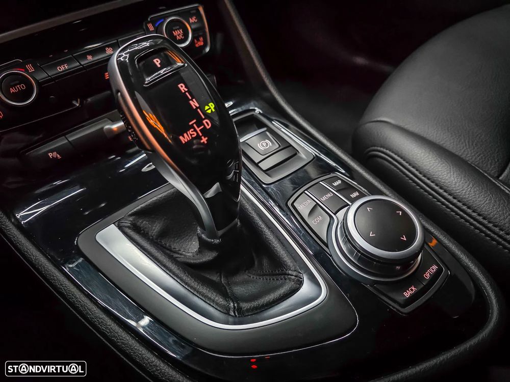 BMW 216 Gran Tourer d Aut. - 33