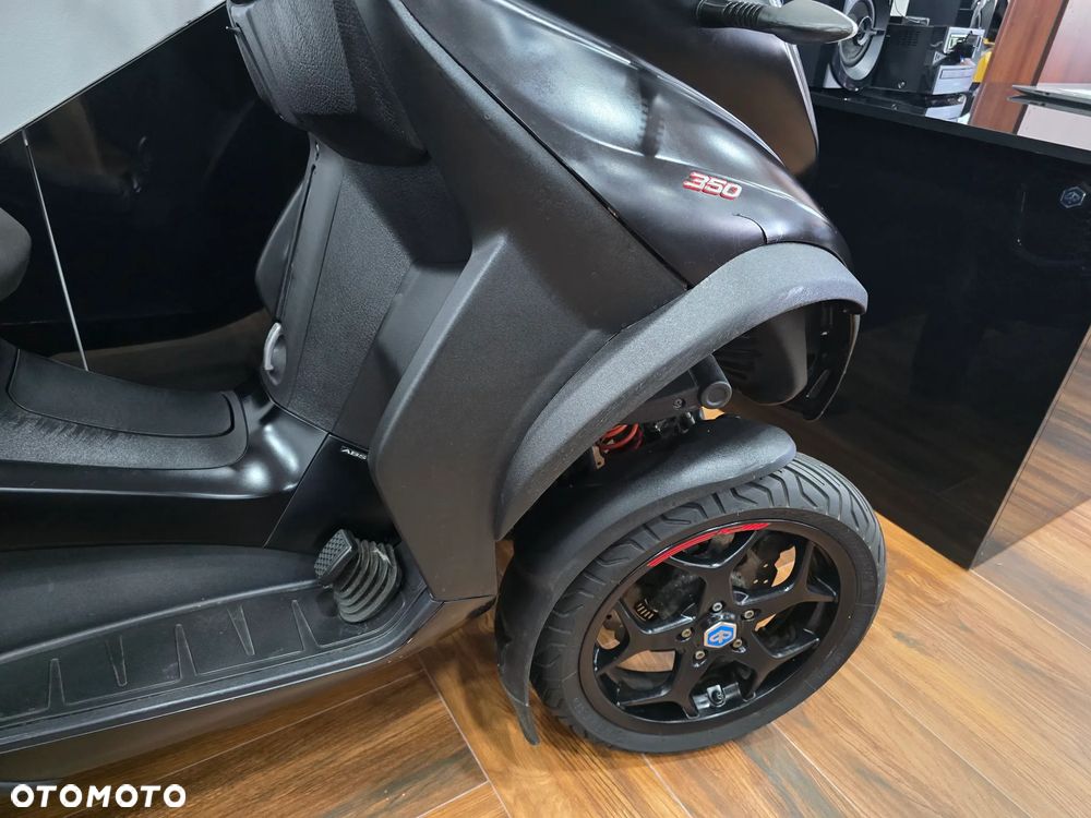 Piaggio MP-3 - 21