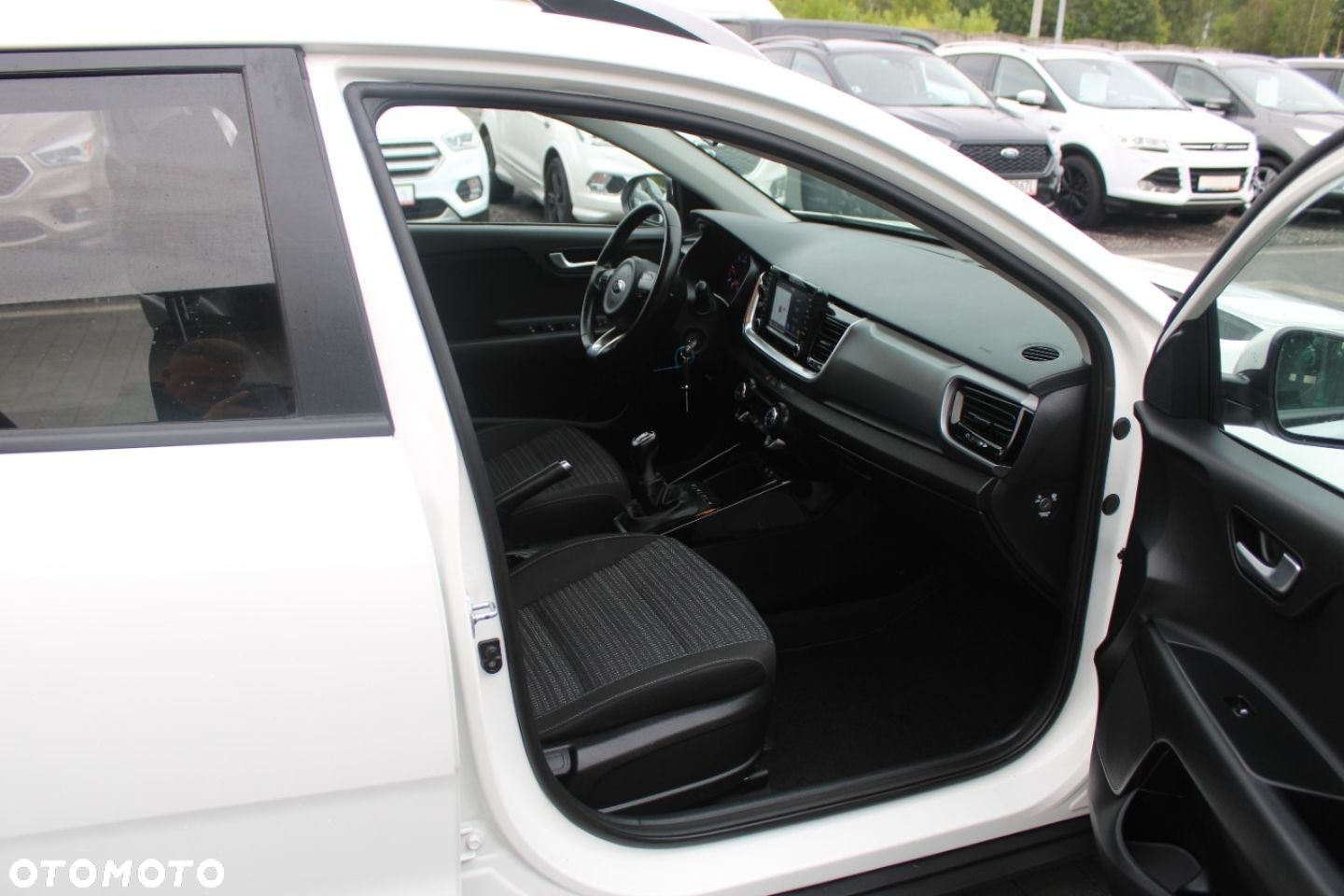 Kia Stonic - 32