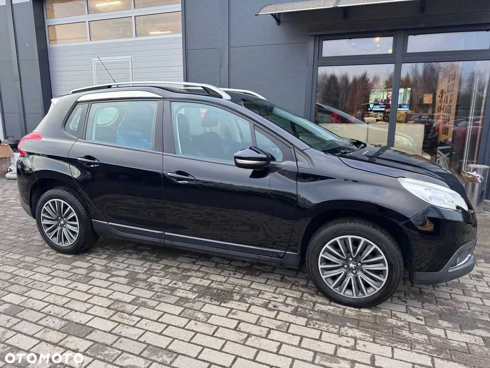 Peugeot 2008 1.6 e-HDi Allure S&S - 10