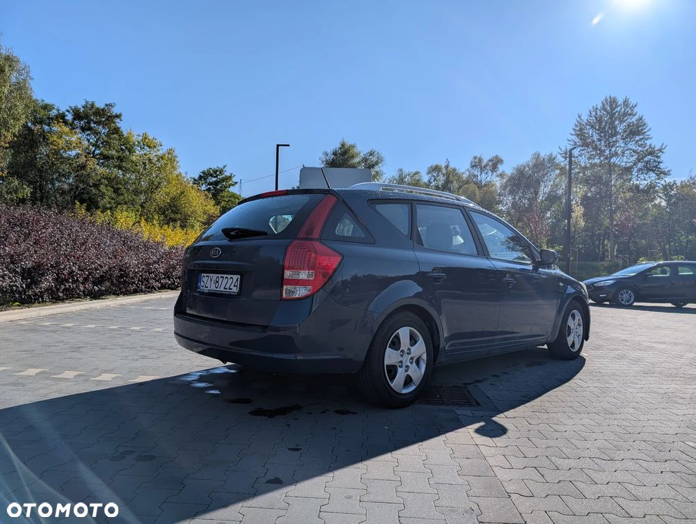 Kia Ceed Cee'd 1.4 L - 5