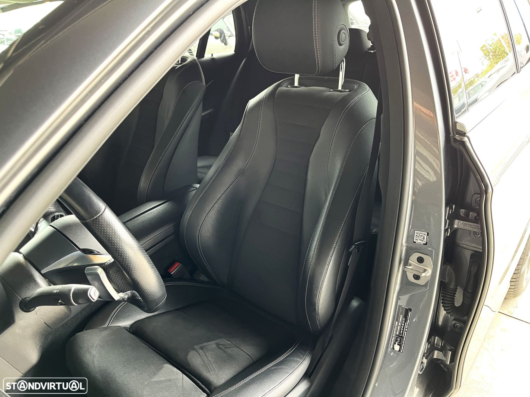 Mercedes-Benz E 300 de AMG Line - 14