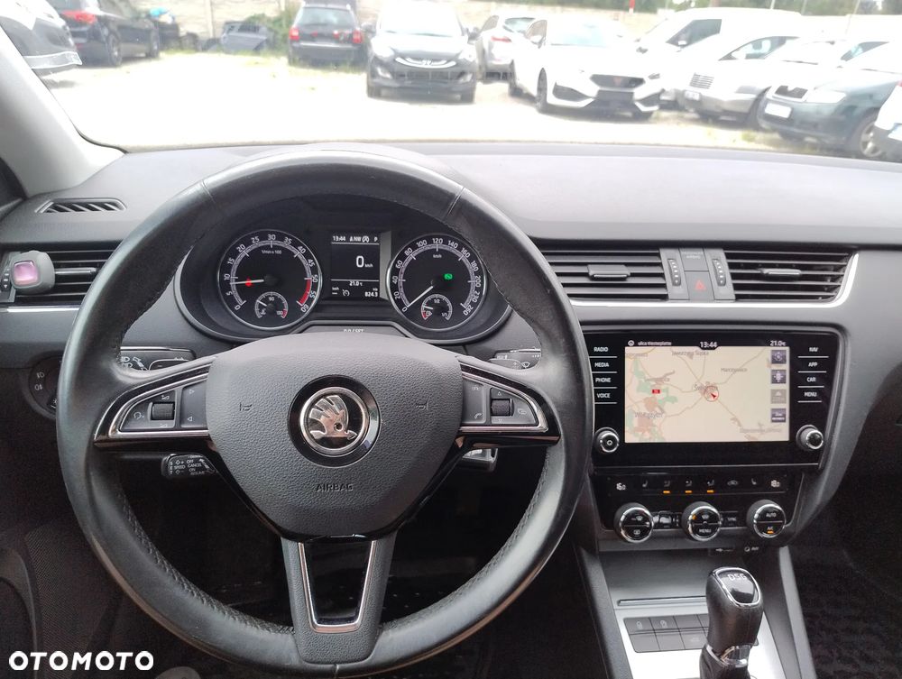 Skoda Octavia 2.0 TDI DSG Style - 4