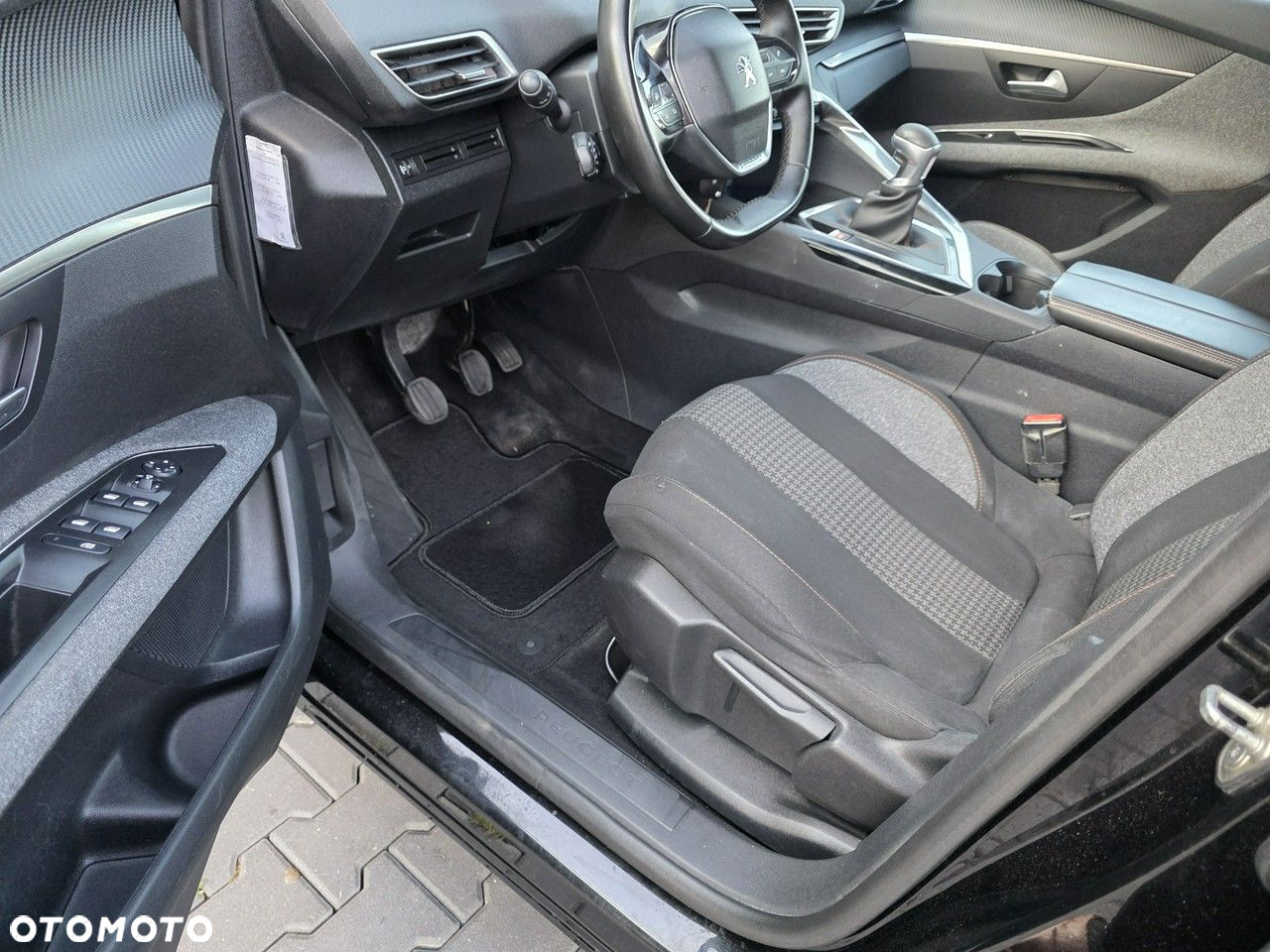 Peugeot 3008 - 11