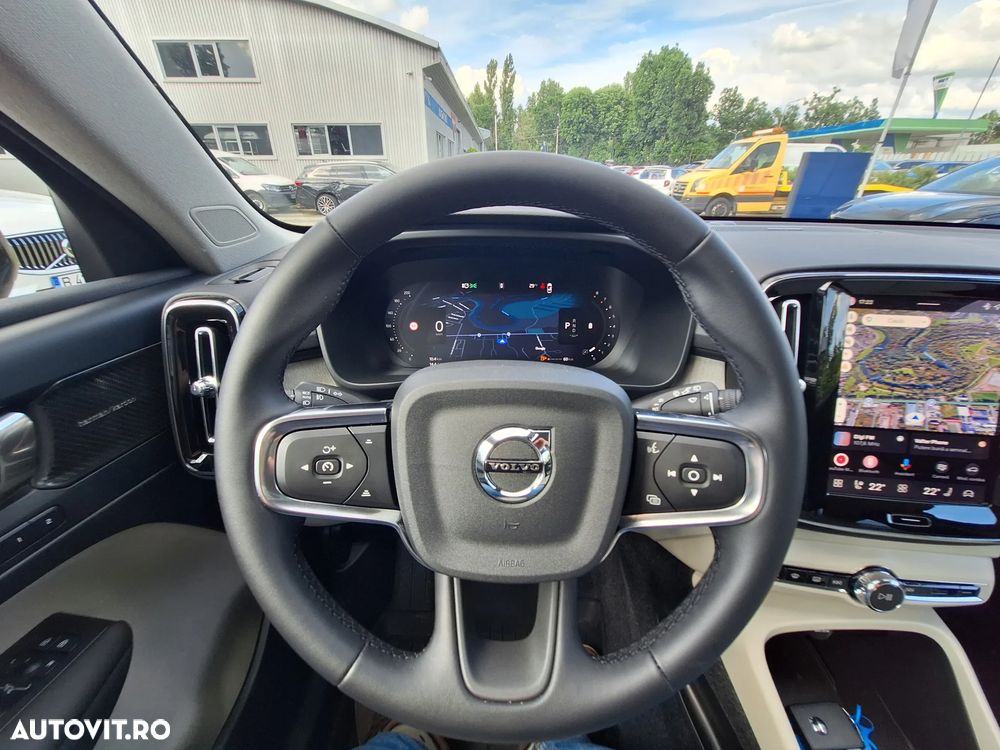 Volvo XC 40 B3 AT FWD MHEV Plus Dark - 20