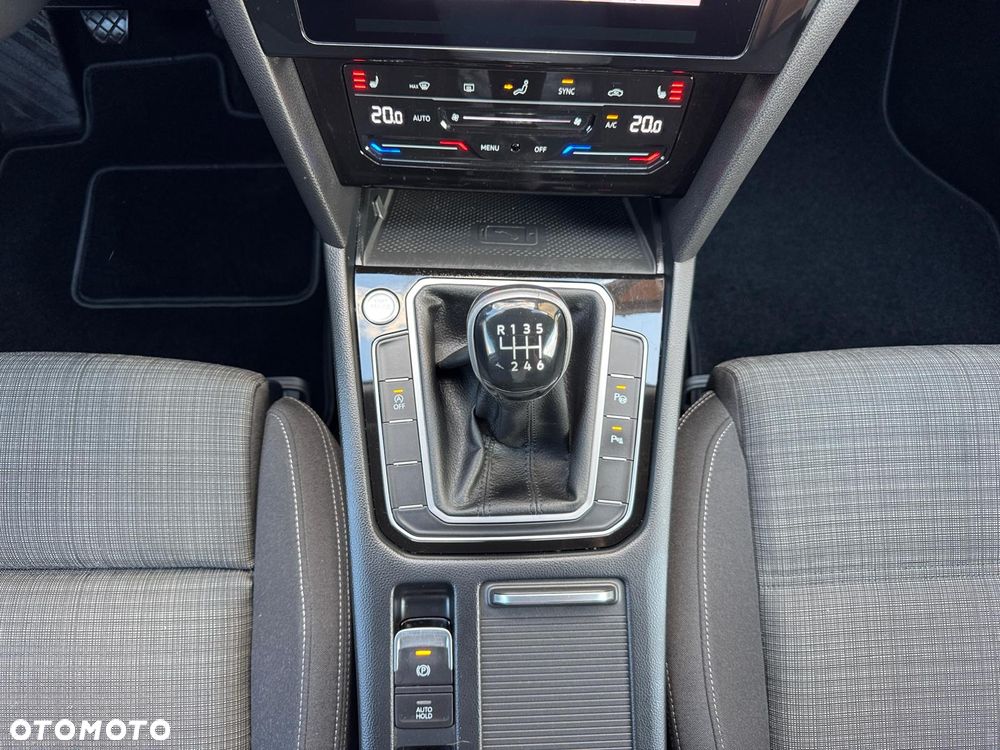 Volkswagen Passat Variant 1.5 TSI EVO Business - 34