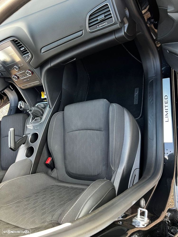 Renault Mégane Sport Tourer 1.5 Blue dCi Limited - 11