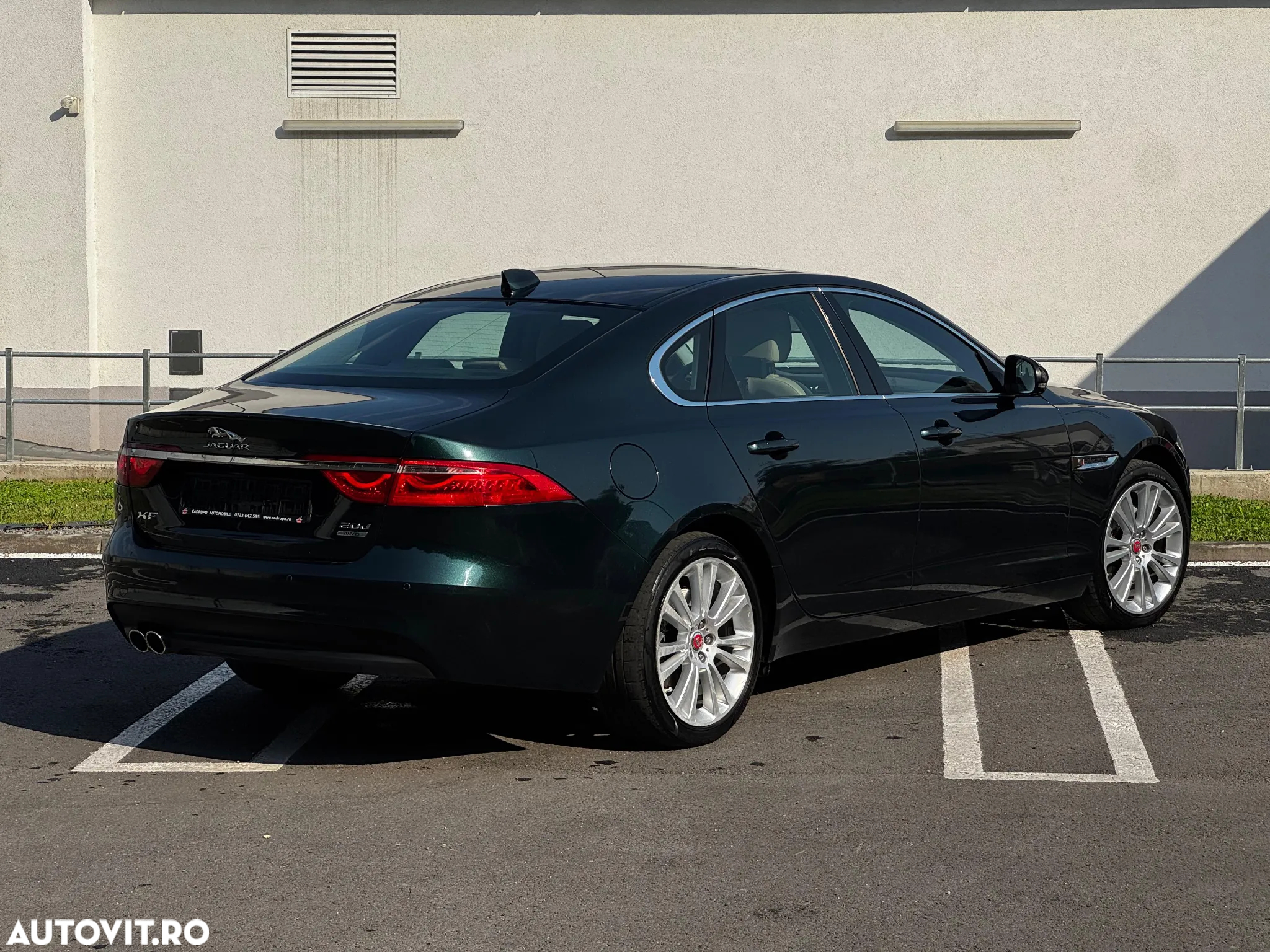 Jaguar XF 20d AWD Aut. Portfolio - 4