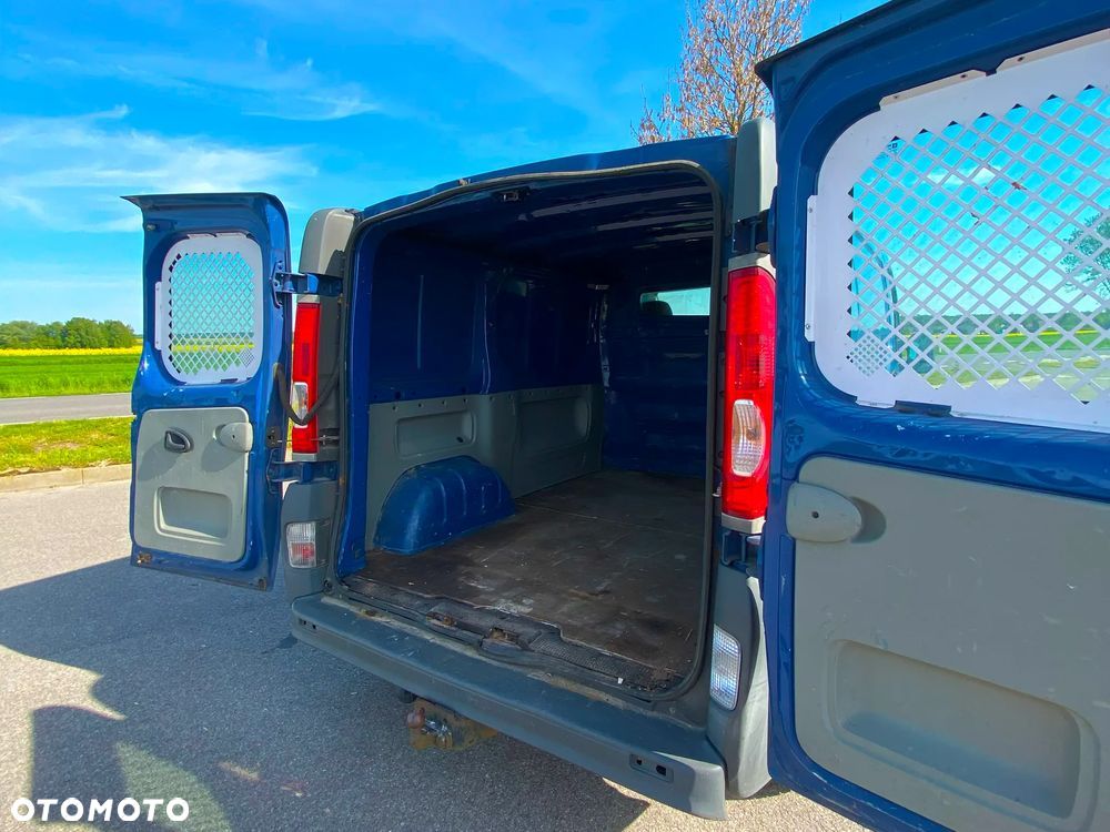 Renault TRAFIC - 19
