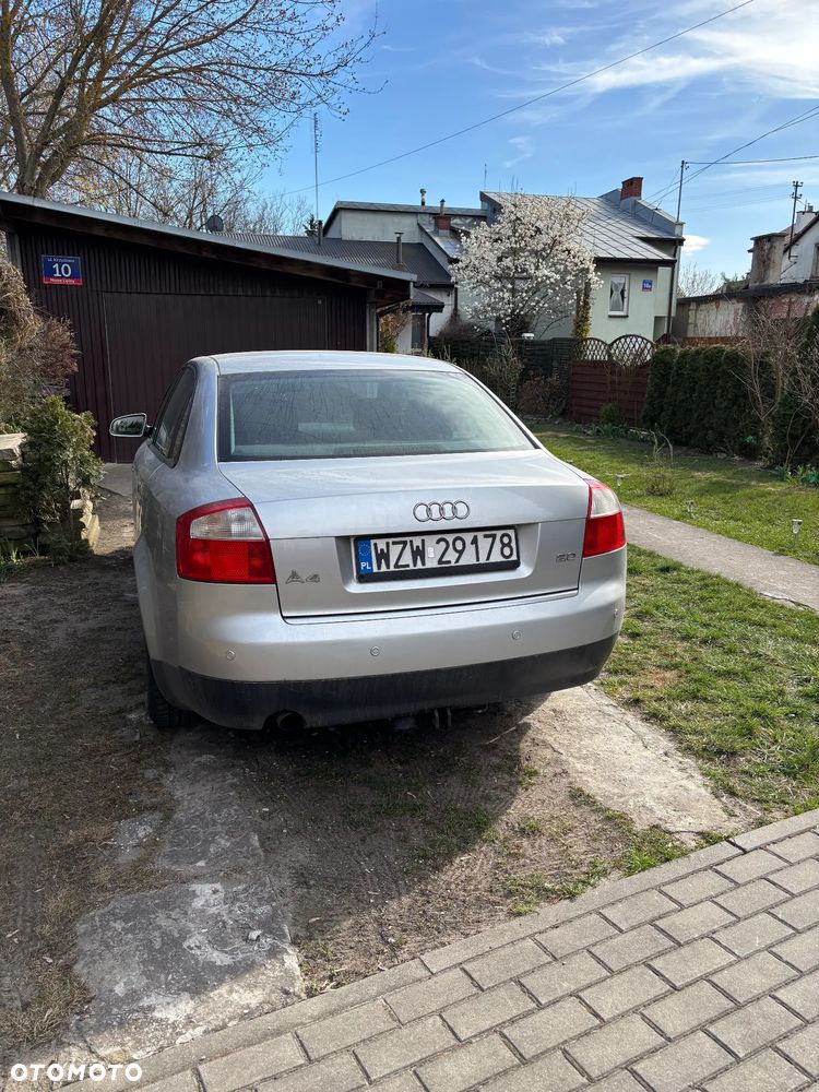 Audi A4 Limousine - 3