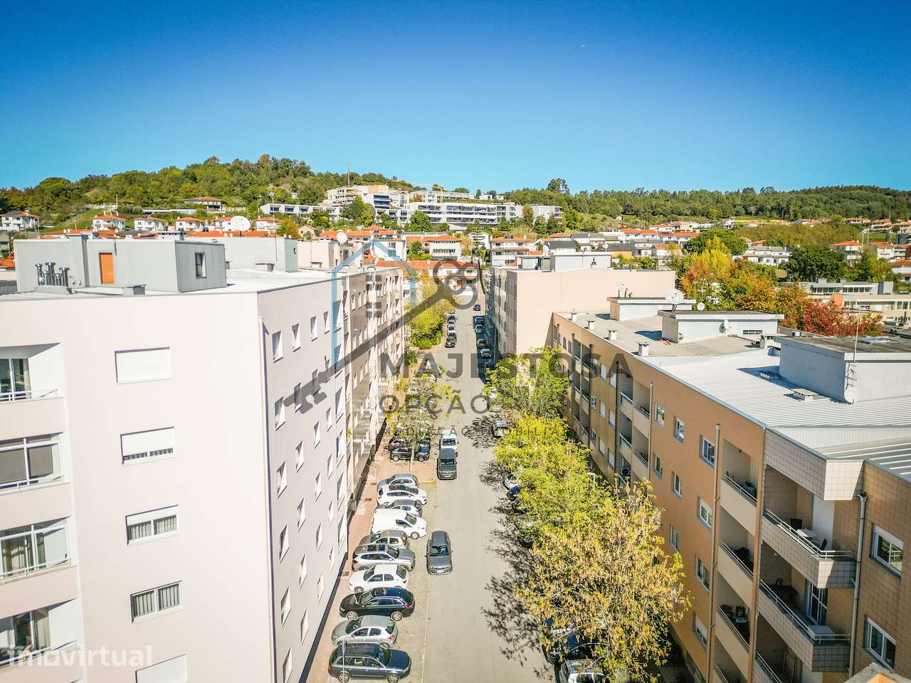 Apartamento T3 no Último Andar com Garagem — Gualtar (Braga) - Grande imagem: 2/46