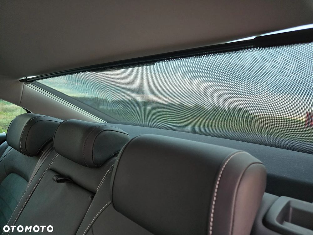 Volkswagen Passat 2.0 TSI Elegance DSG - 34