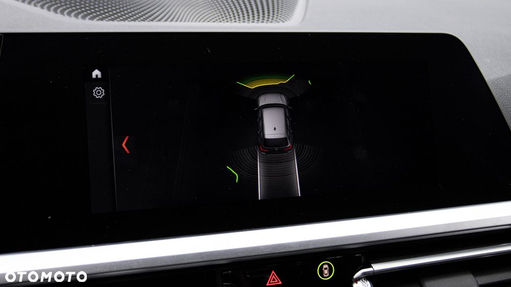 BMW Seria 3 318d Sport Line - 23