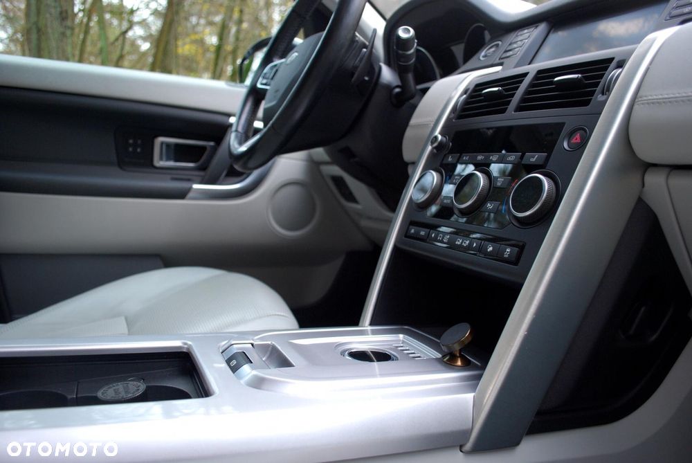 Land Rover Discovery Sport 2.0 Si4 HSE Luxury - 14