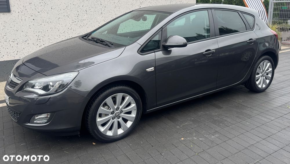 Opel Astra 1.4 Turbo Exklusiv - 4