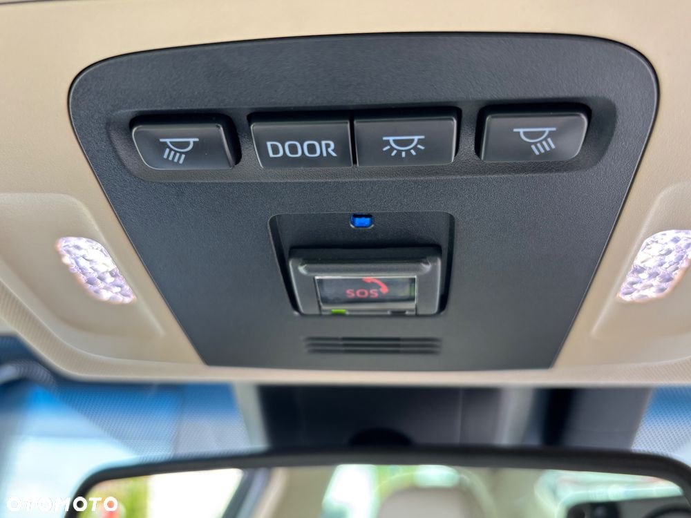 Toyota Camry 2.5 Hybrid Executive CVT - 18