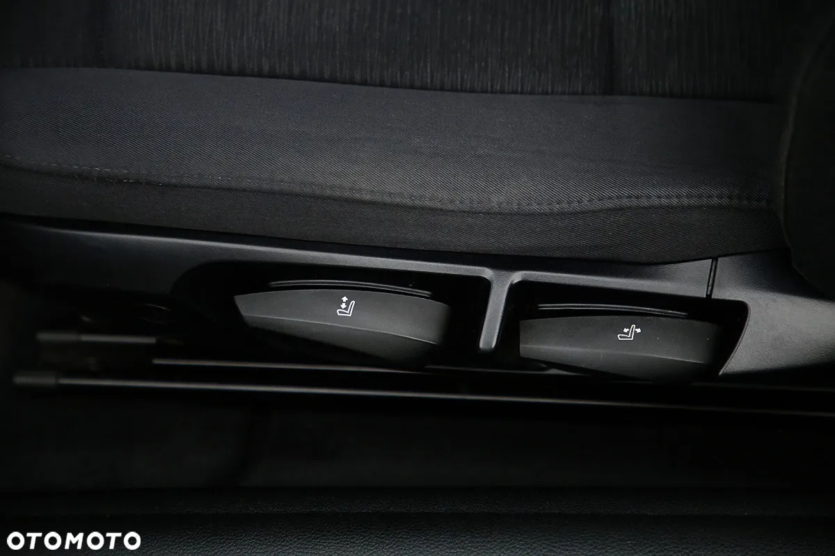 BMW Seria 1 - 19