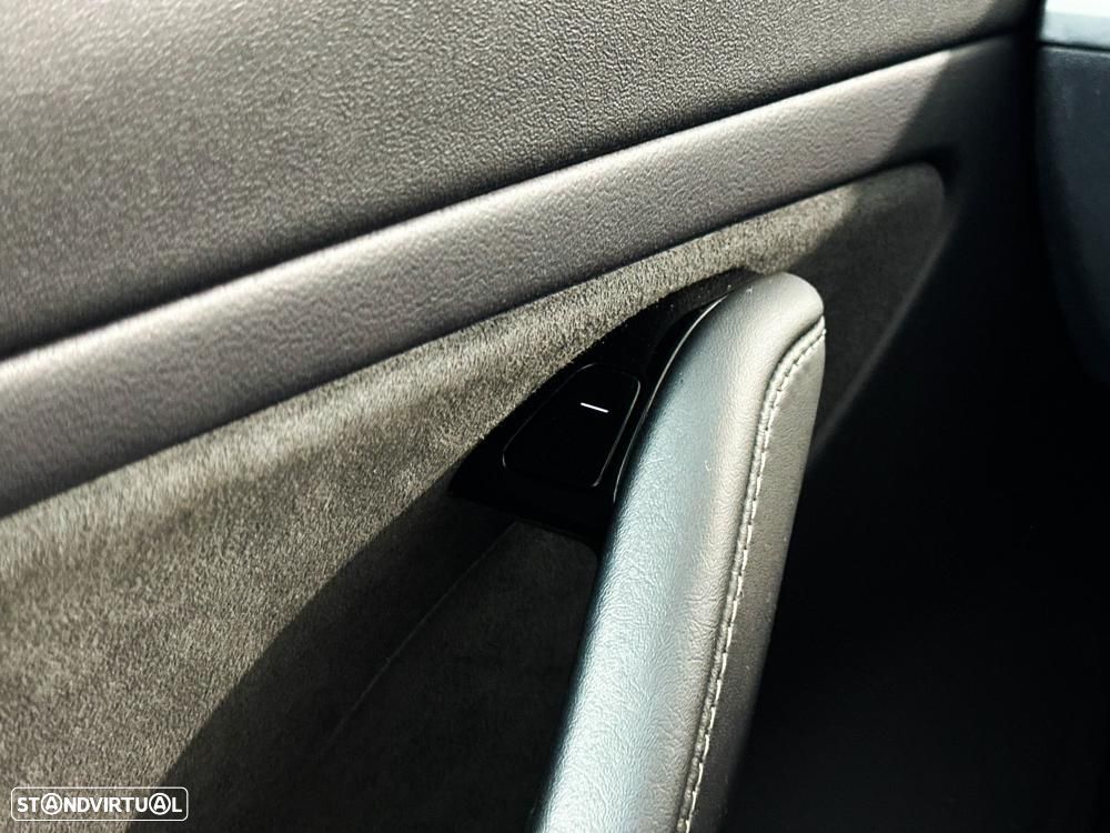 Tesla Model 3 Performance Dual Motor AWD - 43