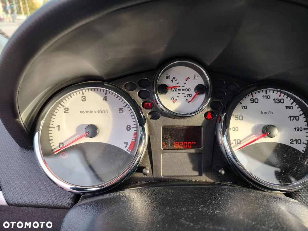 Peugeot 207 - 8