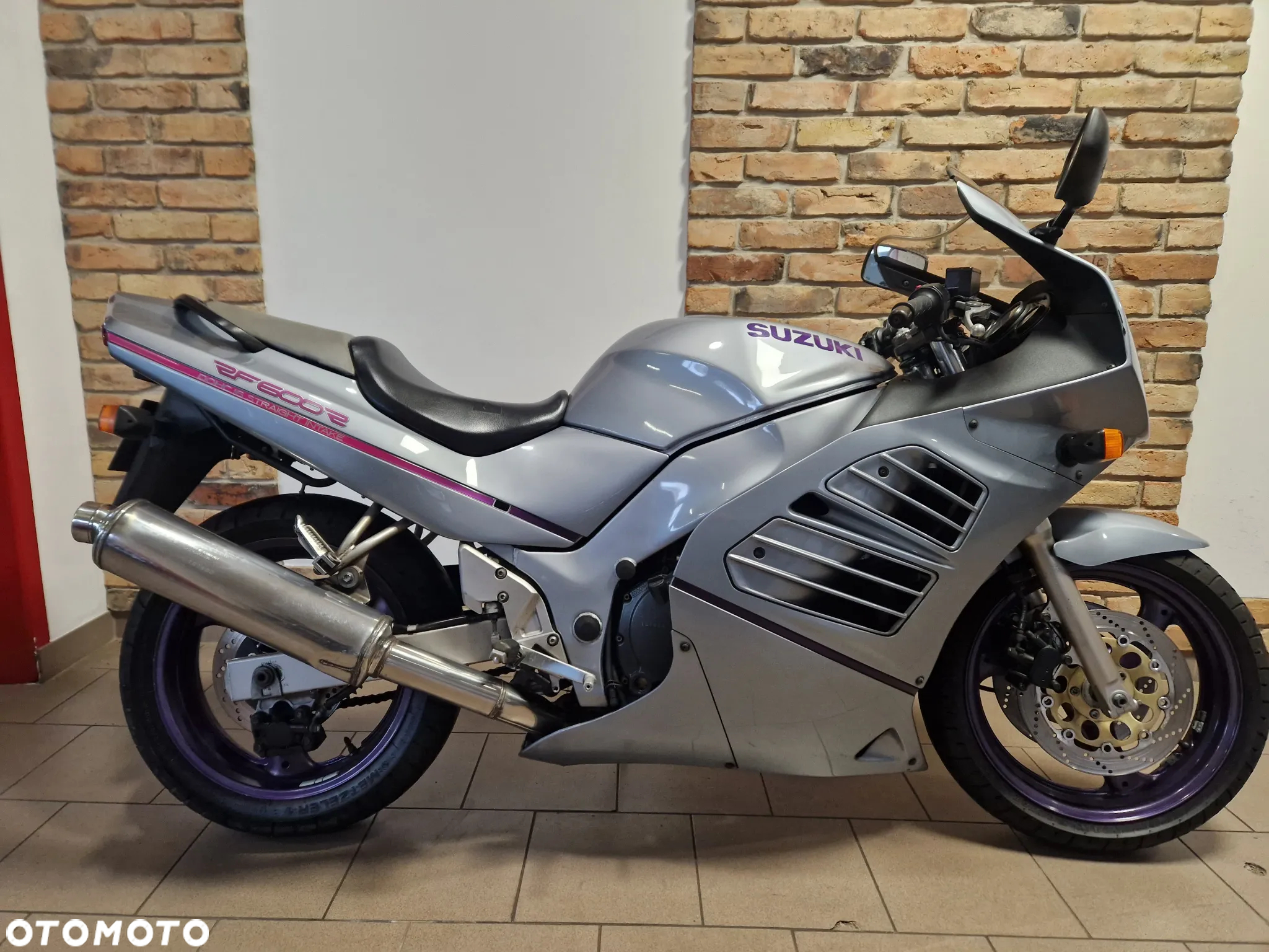 Suzuki RF - 4