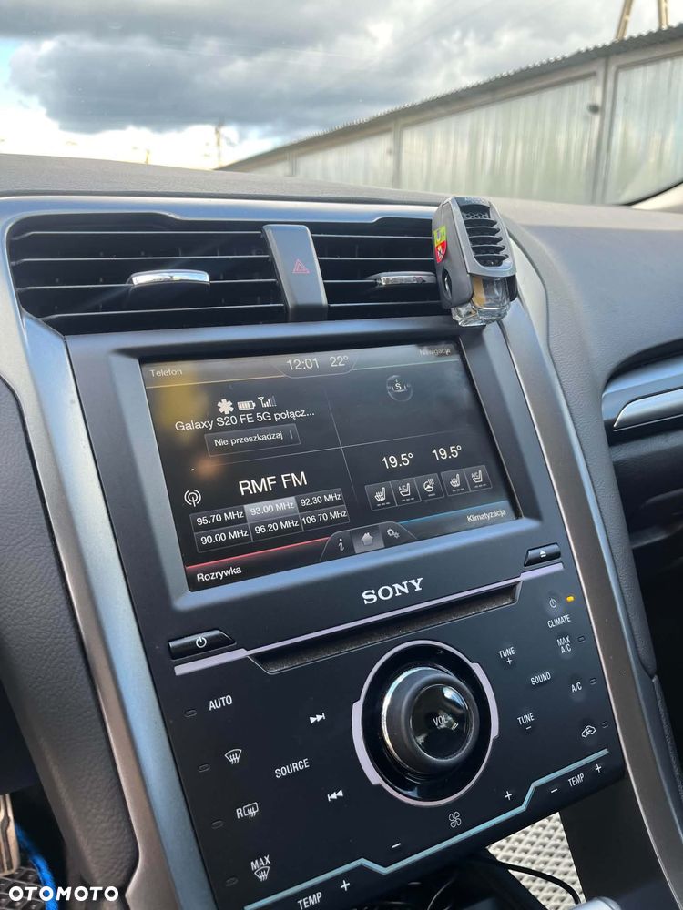 Ford Fusion - 15