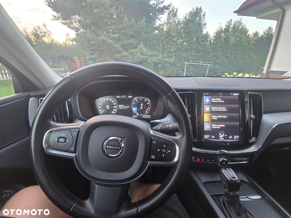 Volvo XC 60 T4 Momentum Pro - 7