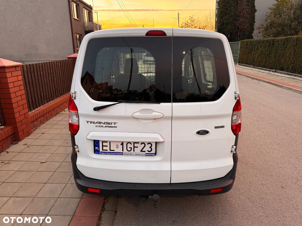 Ford Transit Courier - 8
