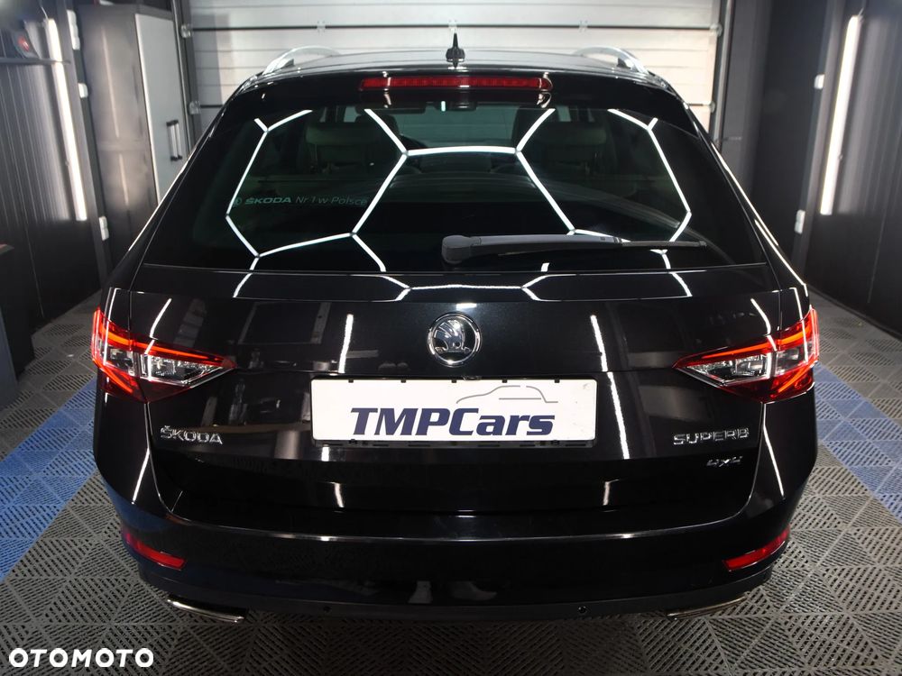 Skoda Superb 2.0 TSI 4x4 L&K DSG - 17